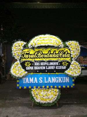 Papan Bunga Duka di Muararapak